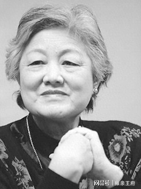 kiayun-08年章含之逝世,临终前留下遗言,洪晃因何说:妈妈是个聪明人?