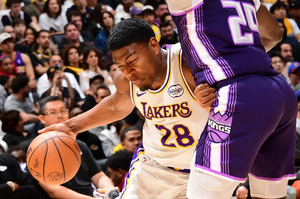 开云APP-得分能力依然很难发挥,湖人锋线大将在第二阵容中无法施展才能?